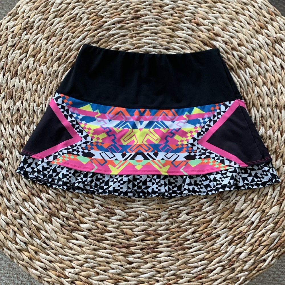 Lucky in Love Neo Geo Tiered Skort - Picture 3 of 12